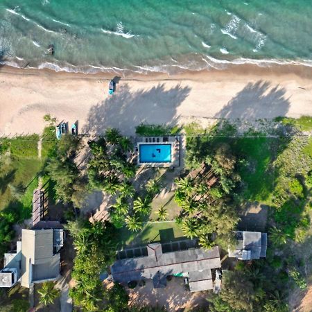 Hotel Coral Bay Тринкомали Экстерьер фото