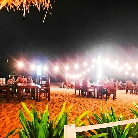 Hotel Coral Bay Тринкомали Экстерьер фото