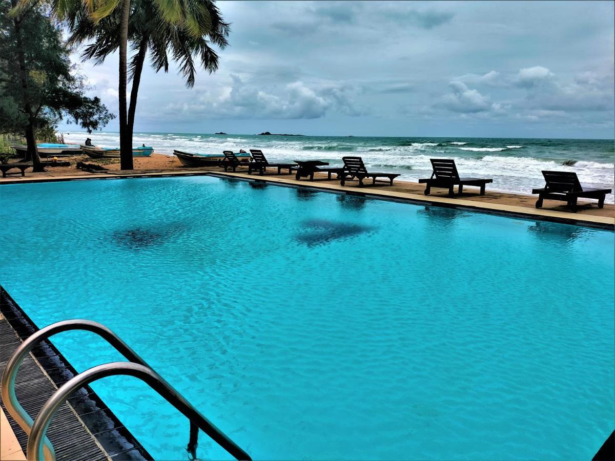 Hotel Coral Bay Тринкомали Экстерьер фото