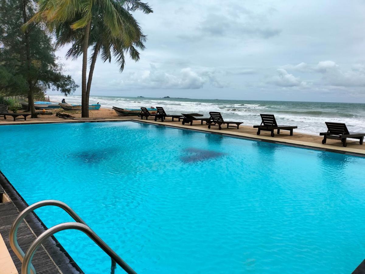Hotel Coral Bay Тринкомали Экстерьер фото